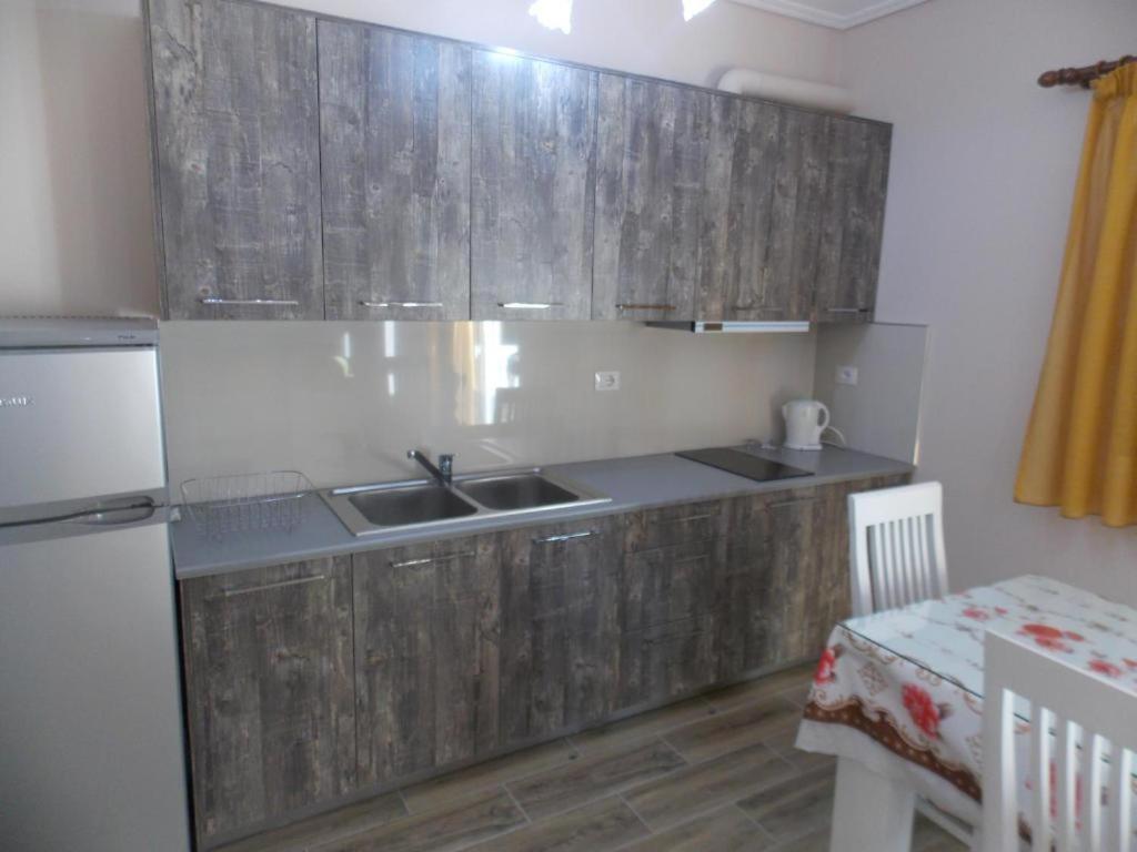 Coastline Apartments Sarande Exterior photo